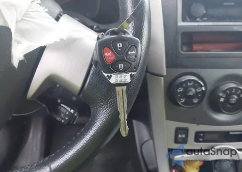 2010 Toyota Corolla S z USA, uszkodzony, nr VIN 1NXBU4EEXAZ266611